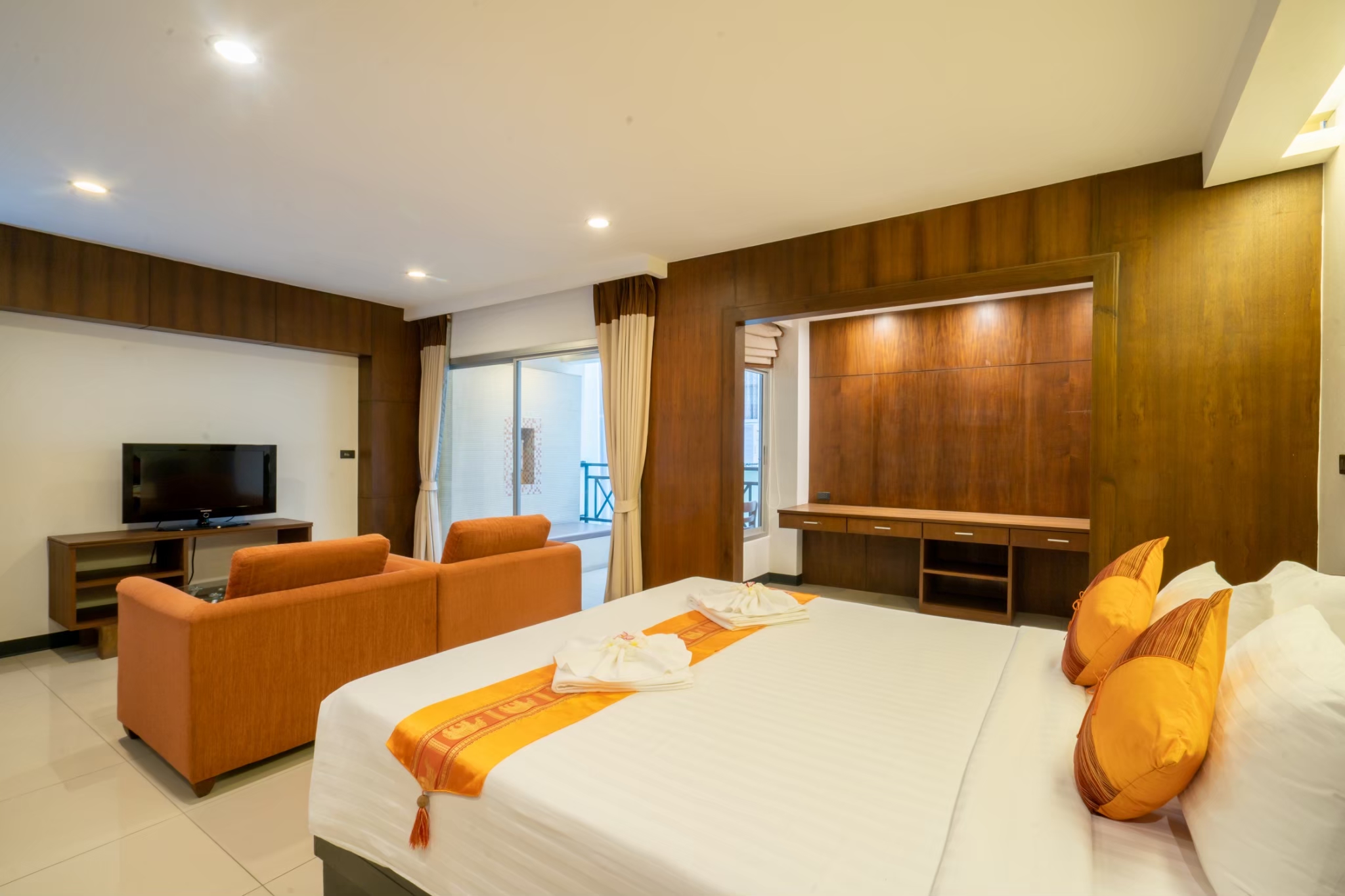 Executive Deluxe (9)